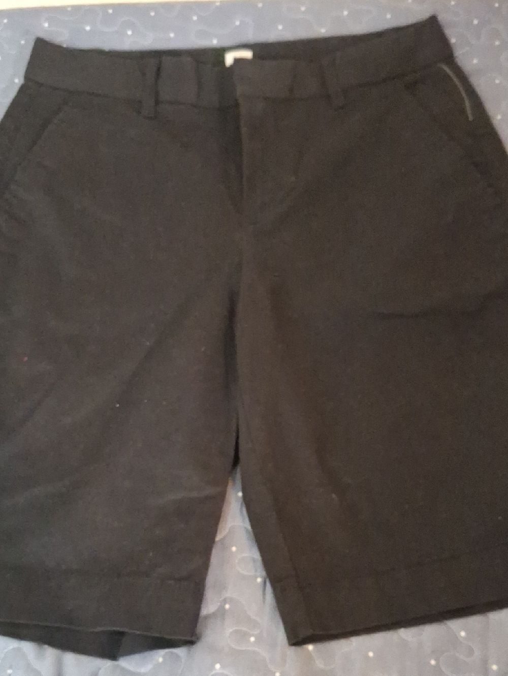 GAP Classic Black Bermuda Shorts size 2